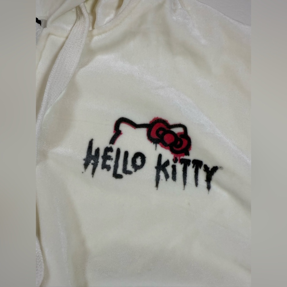 Forever 21 x Hello Kitty Velour Zip Up - Crop - Size large (bin Q) - Picture 9 of 10